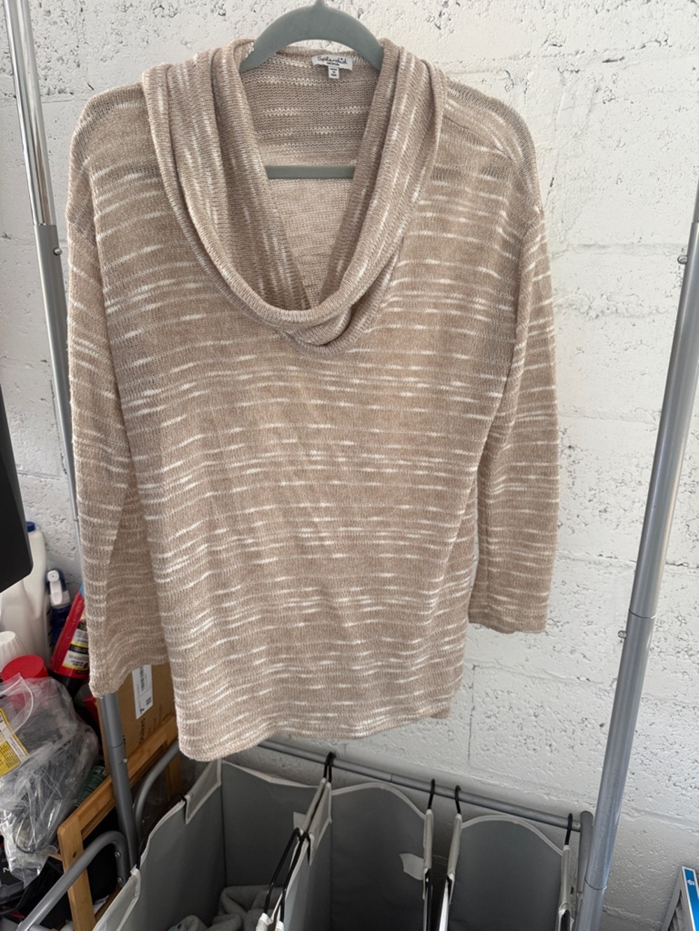 Cozy Neutral Cowl Neck Sweater - Beige SPLENDID - Size Medium LIKE NEW